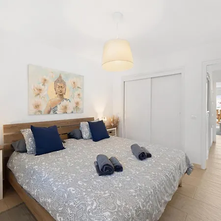 Apartamento Apartamento Perla en Costa Teguise de Lanzarote con piscina, parking privado y playa cercana *