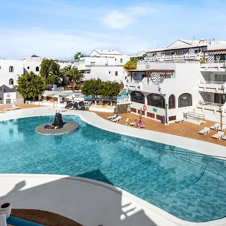 Apartamento Perla en Costa Teguise de Lanzarote con piscina, parking privado y playa cercana Costa Teguise