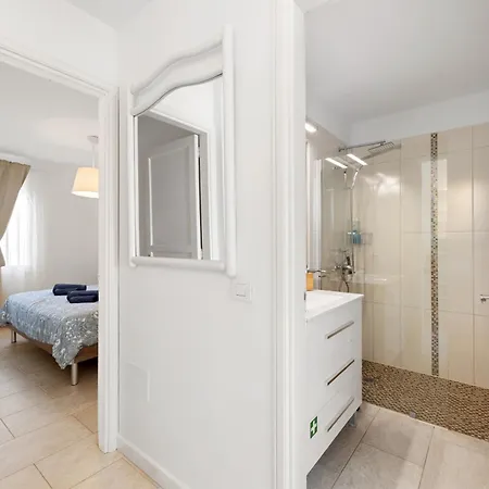 Apartamento Apartamento Perla en Costa Teguise de Lanzarote con piscina, parking privado y playa cercana *