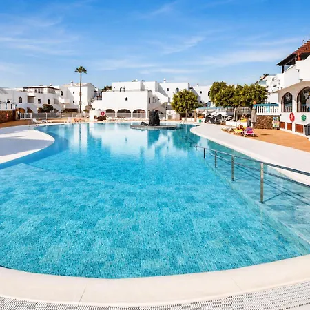 Perla En De Lanzarote Con Piscina, Parking Privado Y Playa Cercana
